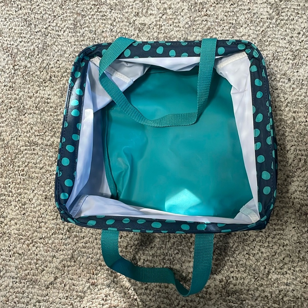 Thirty-One square tote like new.